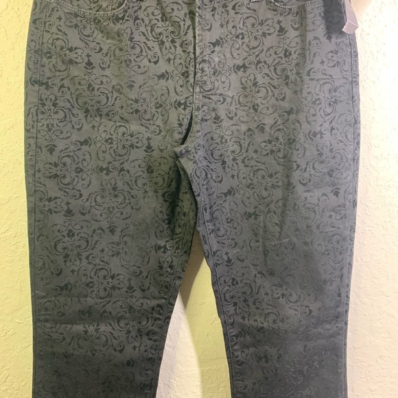 NYDJ Black Jacquard Ankle Slim Straight Jeans‎ - NWT - Picture 5 of 16